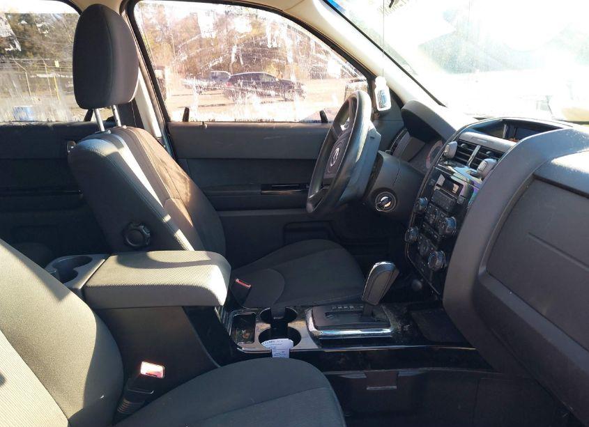 Photo 5 of 2010 Mazda Tribute (VIN 4F2CY0C7XAKM08171)