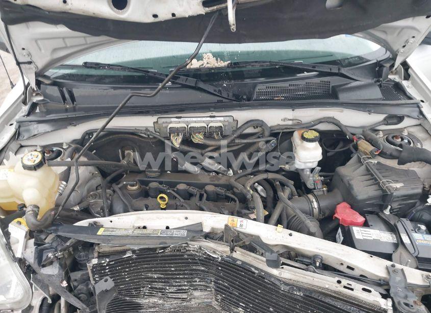 Photo 10 of 2011 Mazda Tribute I SPORT (VIN 4F2CY9C7XBKM01050)