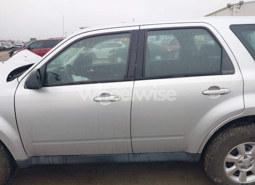 Photo 14 of 2011 Mazda Tribute I SPORT (VIN 4F2CY9C7XBKM01050)