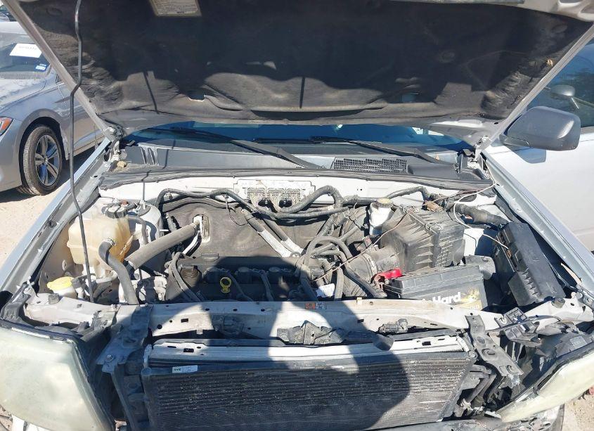 Photo 10 of 2009 Mazda Tribute I SPORT (VIN 4F2CZ02729KM04268)