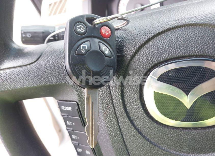 Photo 11 of 2009 Mazda Tribute I SPORT (VIN 4F2CZ02759KM01753)