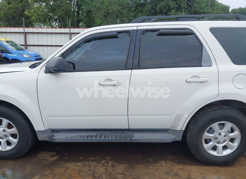 Photo 15 of 2009 Mazda Tribute I SPORT (VIN 4F2CZ02759KM01753)