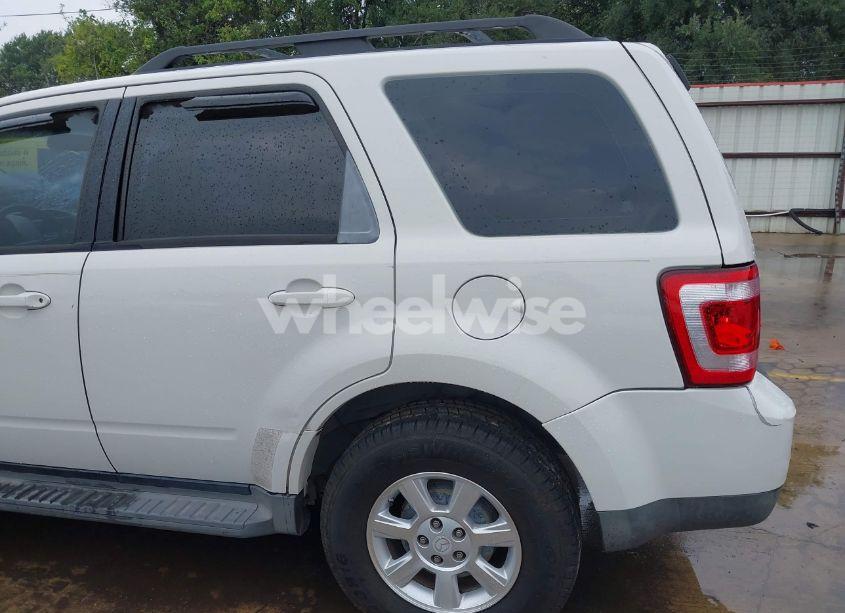 Photo 21 of 2009 Mazda Tribute I SPORT (VIN 4F2CZ02759KM01753)