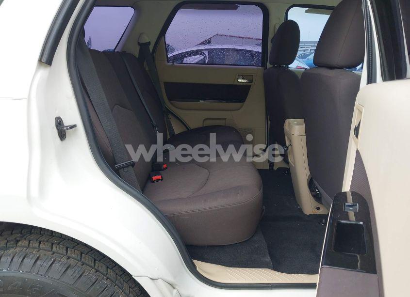 Photo 8 of 2009 Mazda Tribute I SPORT (VIN 4F2CZ02759KM01753)