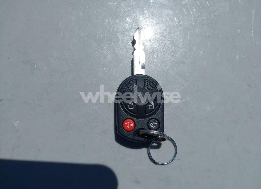 Photo 11 of 2009 Mazda Tribute I SPORT (VIN 4F2CZ02779KM08882)