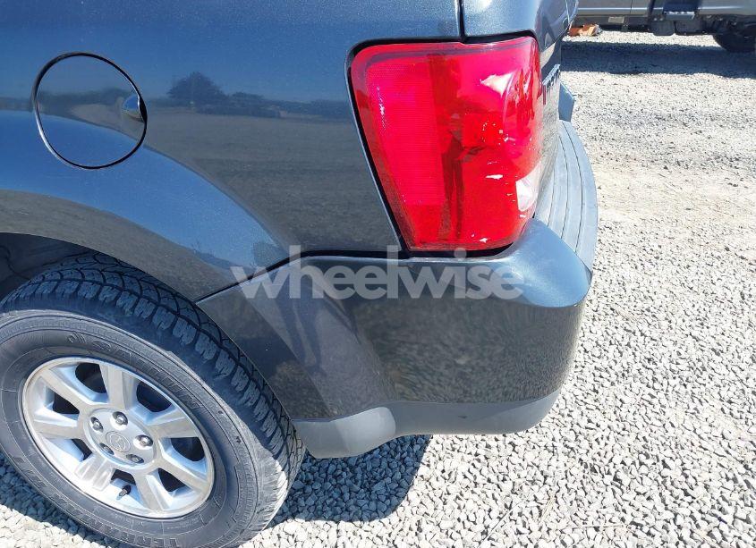 Photo 18 of 2009 Mazda Tribute I SPORT (VIN 4F2CZ02779KM08882)