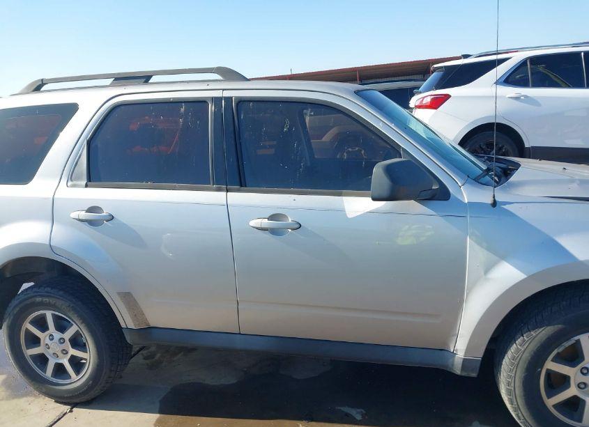 Photo 13 of 2009 Mazda Tribute I SPORT (VIN 4F2CZ02789KM02735)
