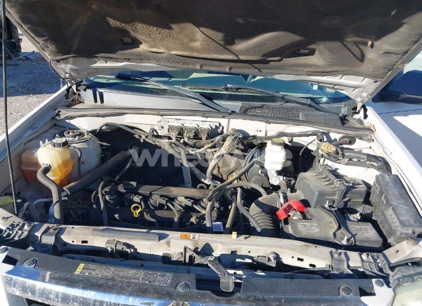 Photo 10 of 2009 Mazda Tribute I SPORT (VIN 4F2CZ02789KM04923)