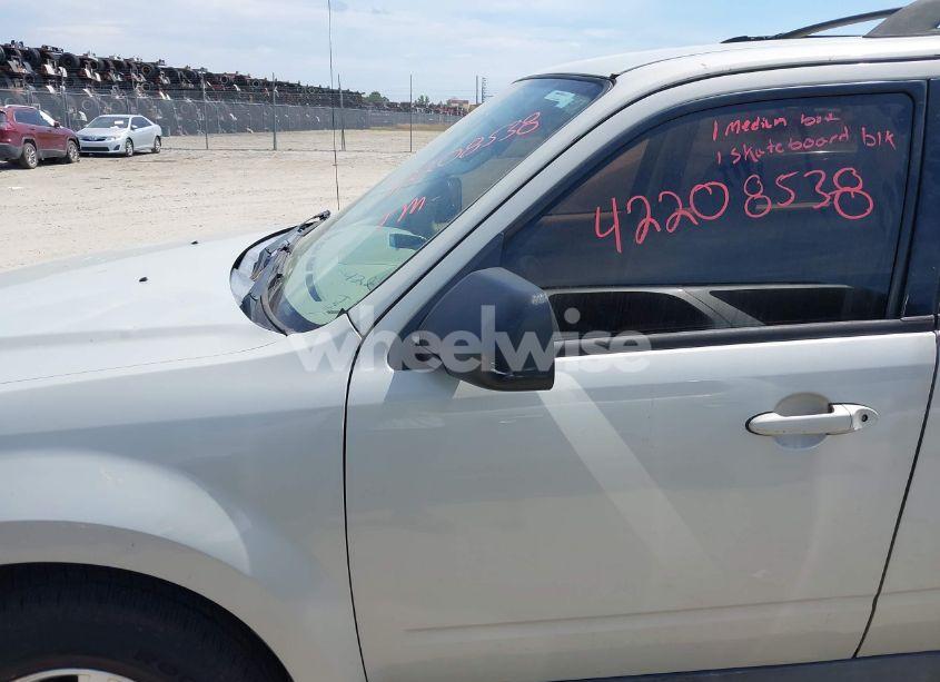 Photo 6 of 2009 Mazda Tribute I SPORT (VIN 4F2CZ02789KM06106)