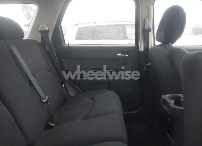 Photo 8 of 2008 Mazda Tribute I SPORT (VIN 4F2CZ02Z28KM31700)