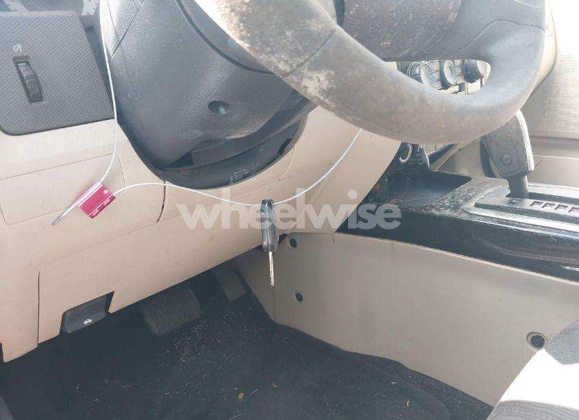 Photo 11 of 2008 Mazda Tribute (VIN 4F2CZ02Z48KM28457)