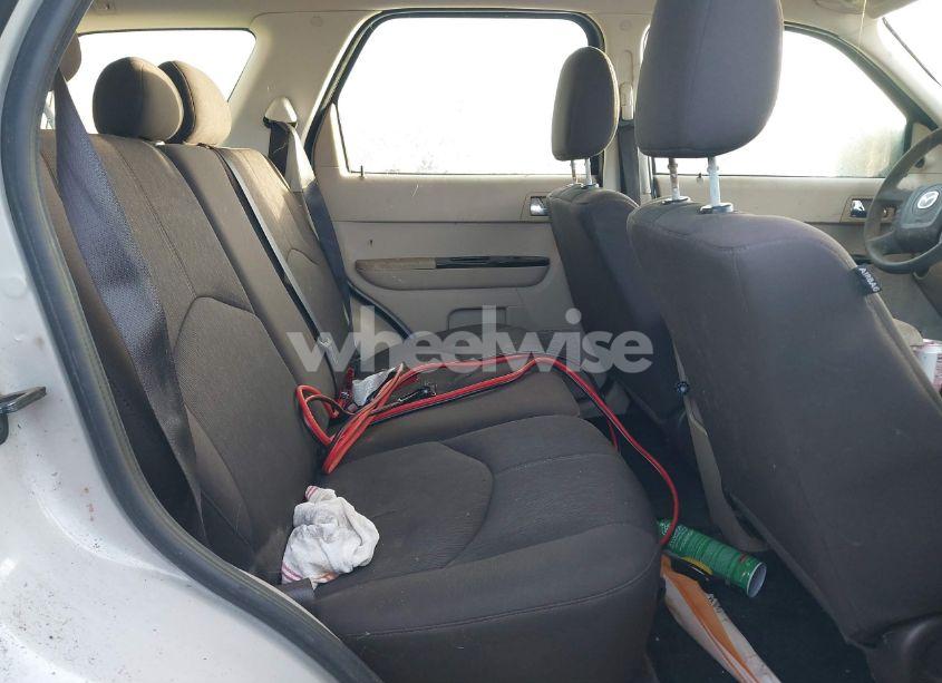 Photo 8 of 2008 Mazda Tribute (VIN 4F2CZ02Z48KM28457)