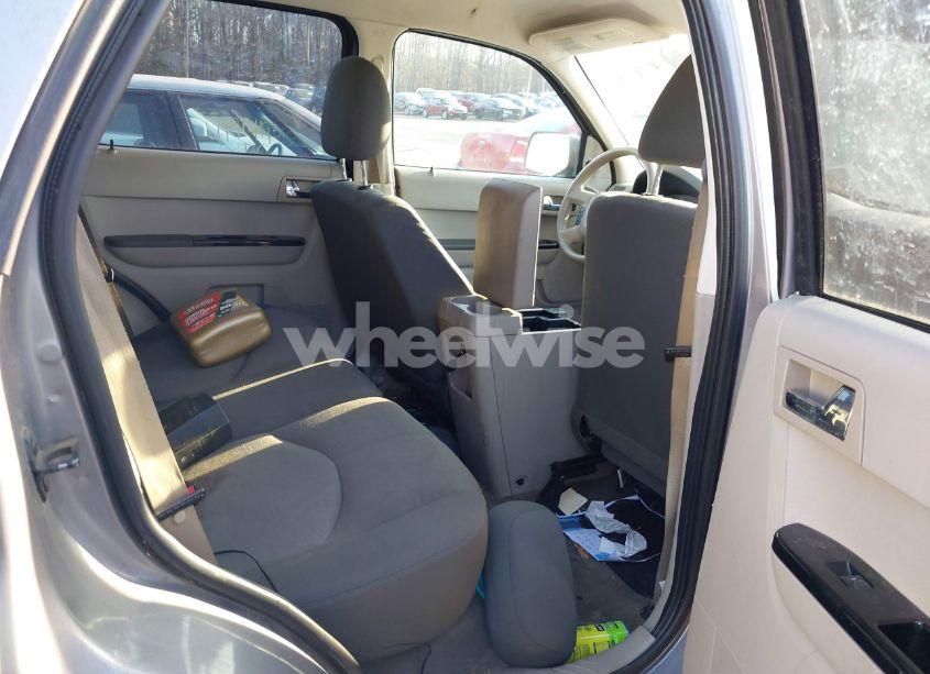 Photo 8 of 2008 Mazda Tribute I SPORT (VIN 4F2CZ02Z58KM30265)