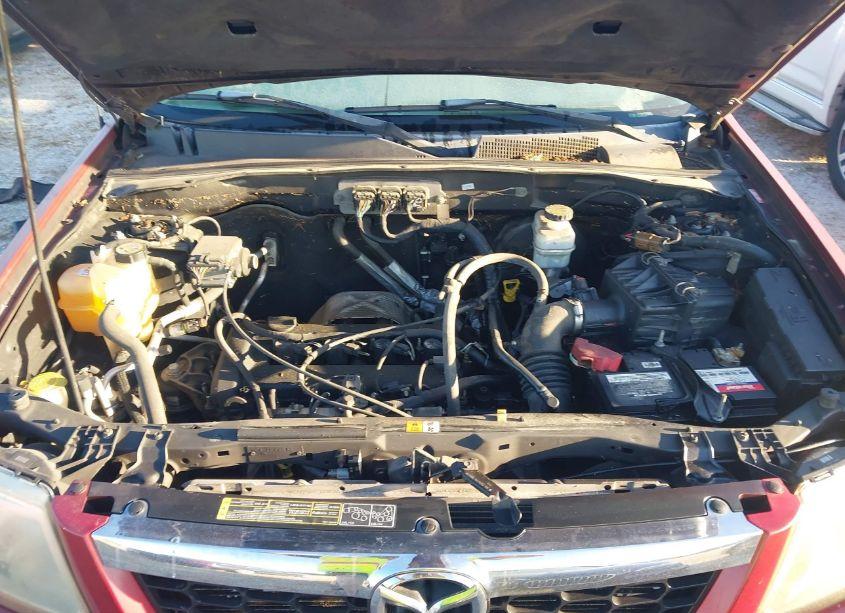 Photo 10 of 2008 Mazda Tribute I SPORT (VIN 4F2CZ02Z98KM25523)