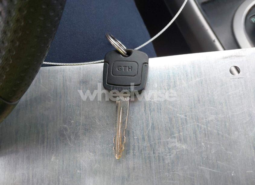 Photo 11 of 2006 Mazda Tribute S (VIN 4F2CZ04126KM04713)