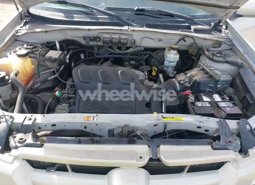 Photo 10 of 2005 Mazda Tribute S (VIN 4F2CZ04135KM24841)