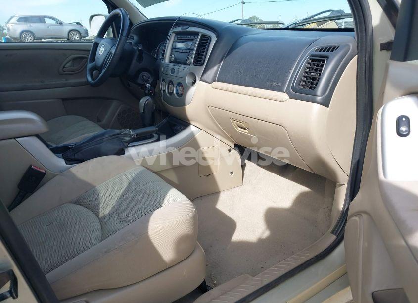 Photo 5 of 2005 Mazda Tribute S (VIN 4F2CZ04135KM24841)