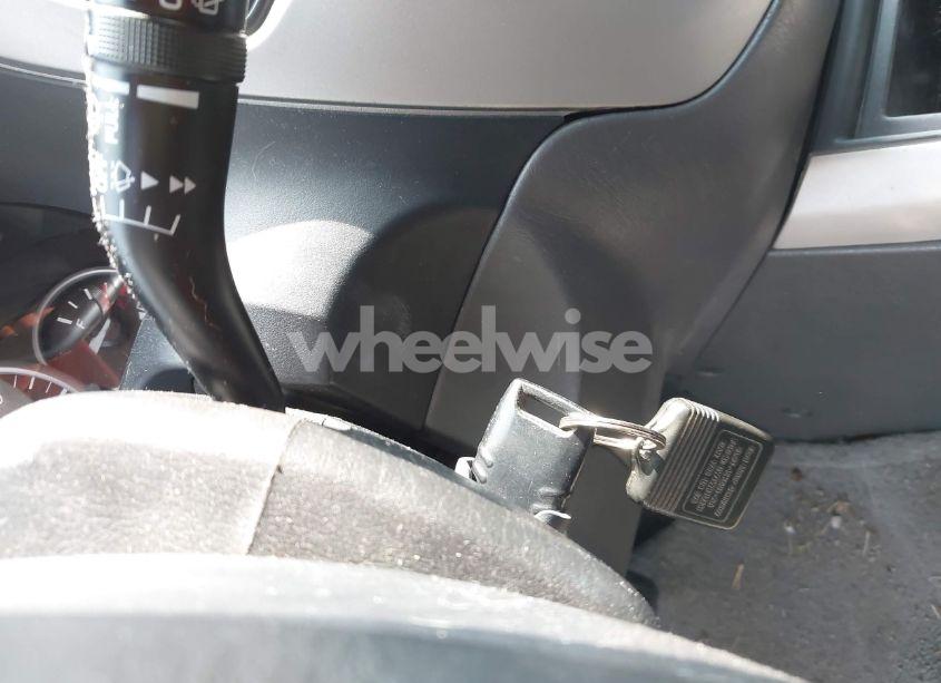 Photo 11 of 2005 Mazda Tribute S (VIN 4F2CZ04145KM31796)