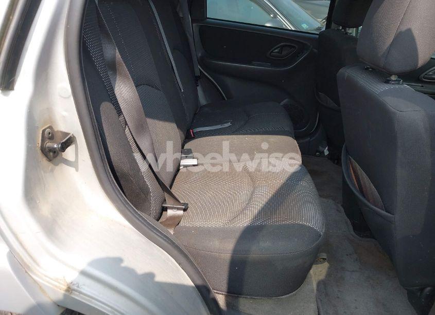 Photo 8 of 2005 Mazda Tribute S (VIN 4F2CZ04145KM31796)