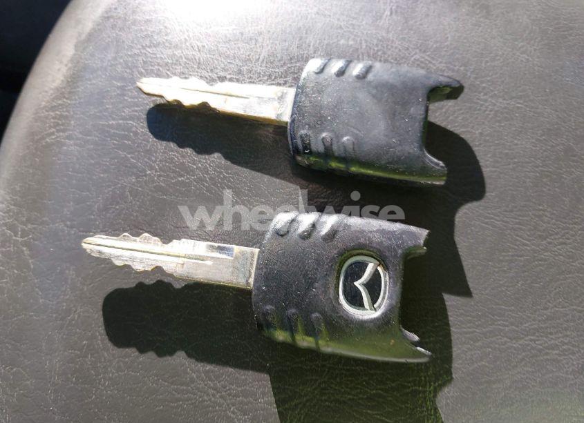 Photo 11 of 2005 Mazda Tribute S (VIN 4F2CZ04185KM35933)