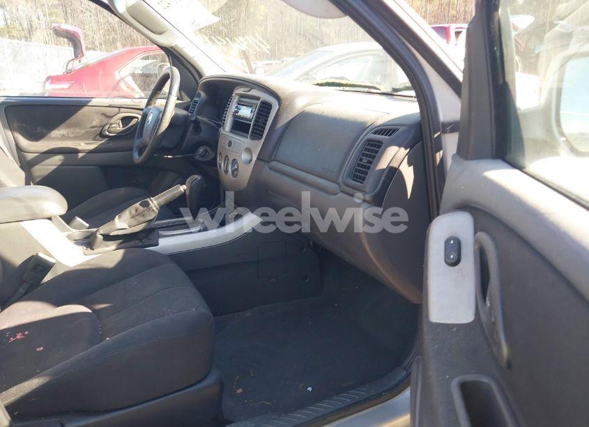 Photo 5 of 2006 Mazda Tribute S (VIN 4F2CZ04196KM22738)