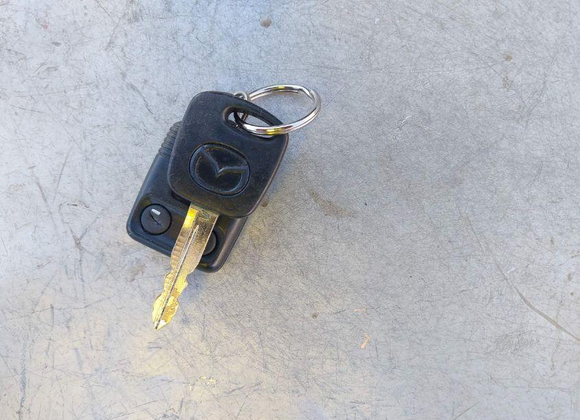 Photo 11 of 2004 Mazda Tribute ES V6 (VIN 4F2CZ06104KM30365)