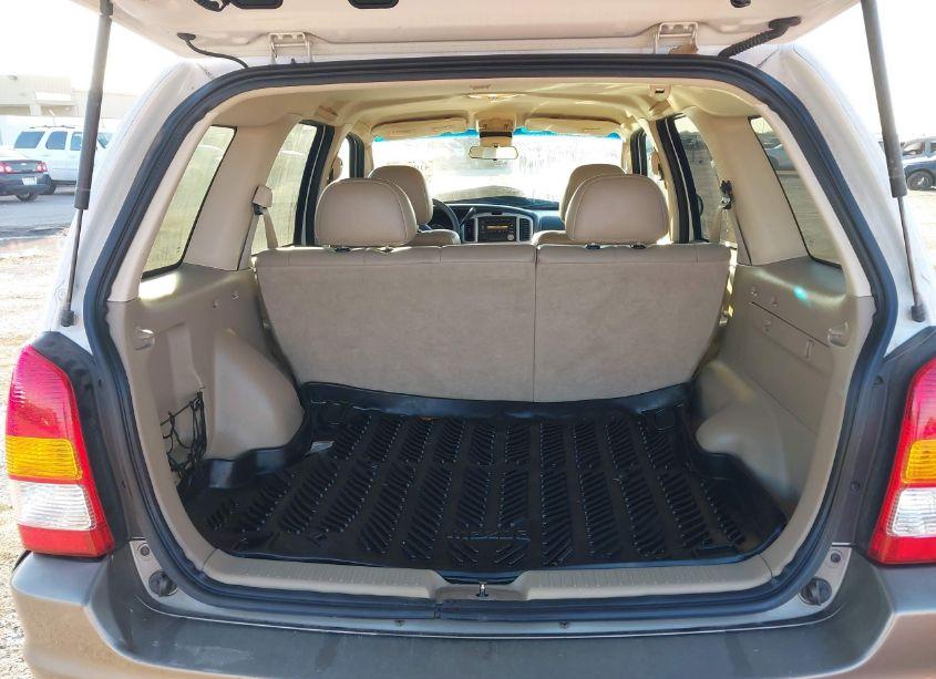 Photo 16 of 2004 Mazda Tribute ES V6 (VIN 4F2CZ06104KM30365)