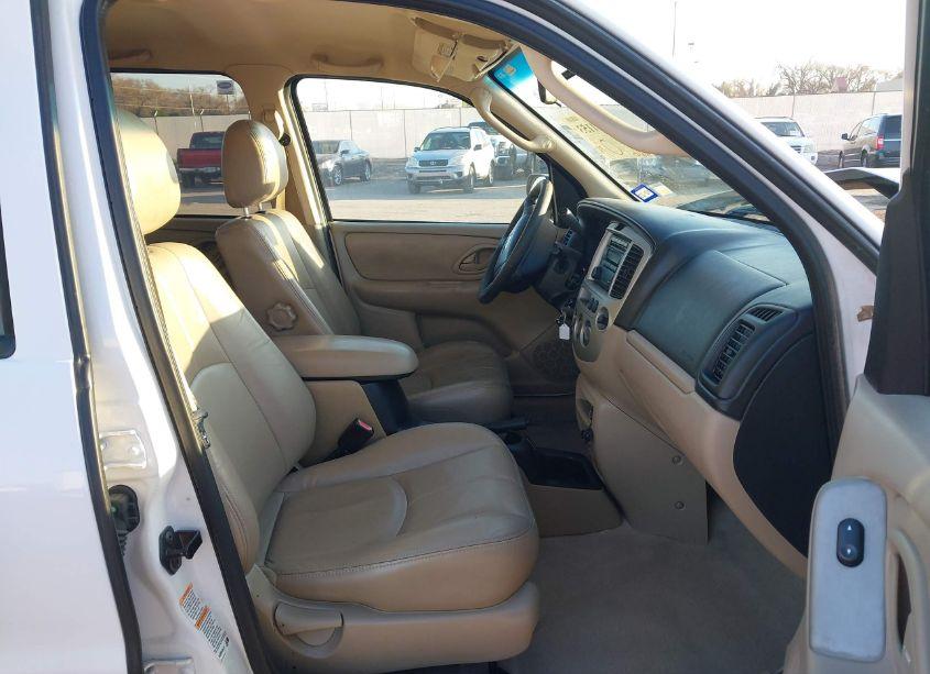 Photo 5 of 2004 Mazda Tribute ES V6 (VIN 4F2CZ06104KM30365)