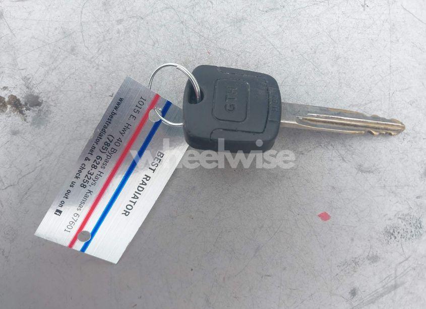 Photo 11 of 2008 Mazda Tribute S SPORT (VIN 4F2CZ06138KM00945)