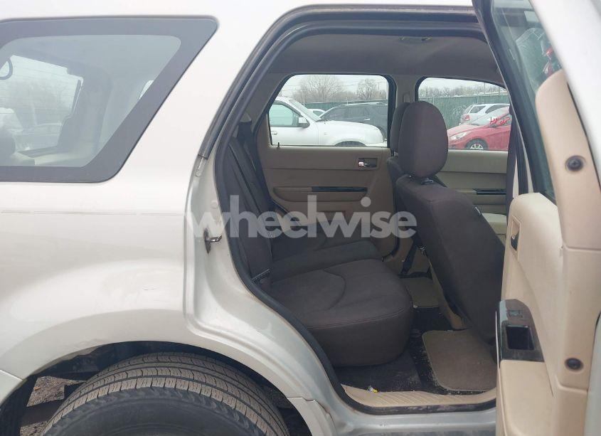 Photo 8 of 2008 Mazda Tribute S SPORT (VIN 4F2CZ06138KM00945)