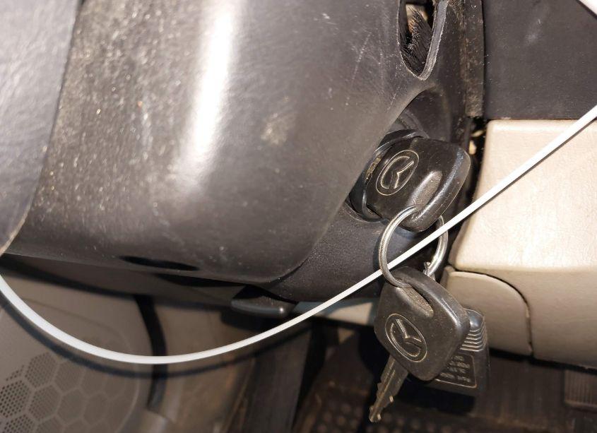 Photo 11 of 2004 Mazda Tribute ES V6 (VIN 4F2CZ06184KM06153)