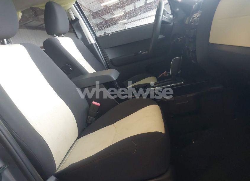 Photo 5 of 2008 Mazda Tribute I TOURING (VIN 4F2CZ92Z18KM05531)