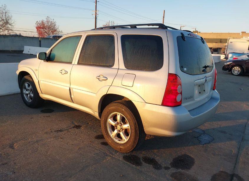 Photo 3 of 2005 Mazda Tribute S (VIN 4F2CZ94125KM28397)