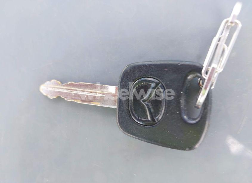 Photo 11 of 2004 Mazda Tribute LX V6 (VIN 4F2CZ941X4KM29568)