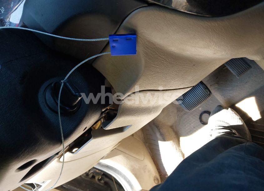 Photo 11 of 2005 Mazda Tribute S (VIN 4F2CZ96105KM00563)