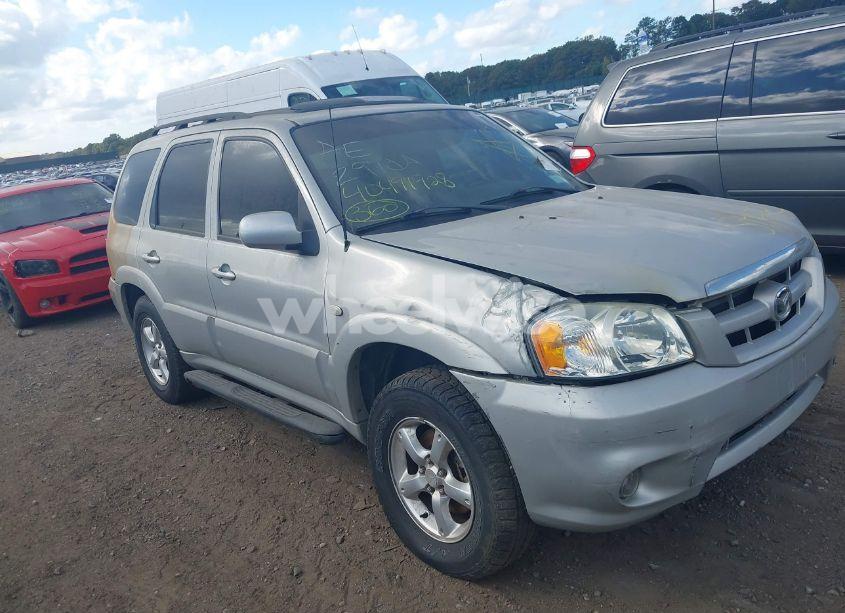 2005 Mazda Tribute S (VIN 4F2CZ96135KM24808) main photo