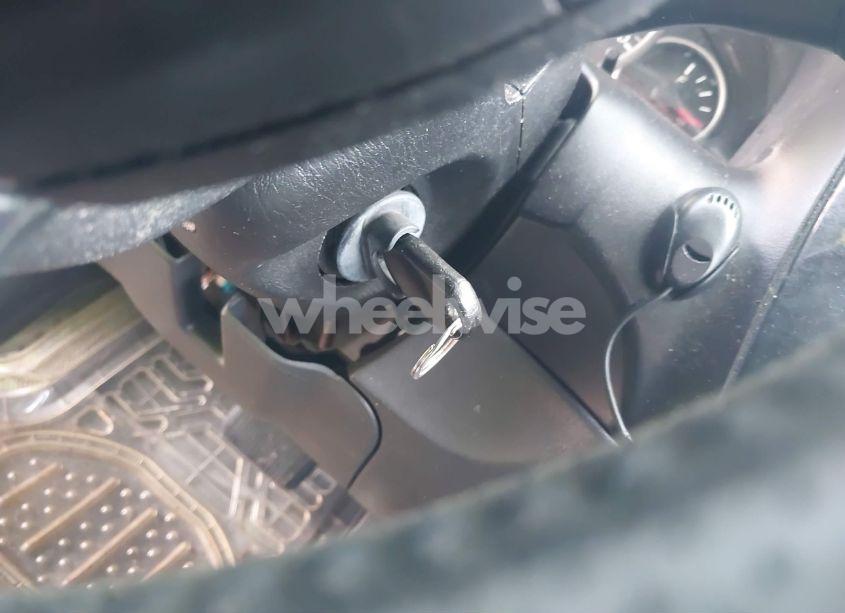 Photo 11 of 2005 Mazda Tribute S (VIN 4F2CZ96135KM24808)