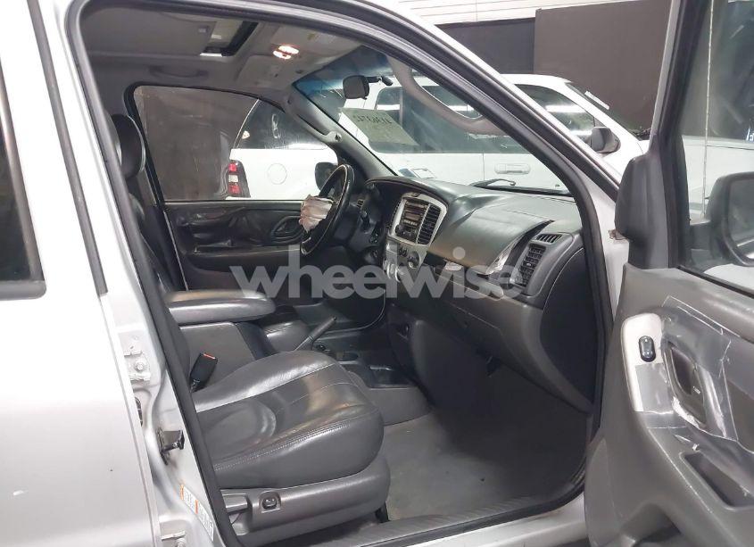 Photo 5 of 2003 Mazda Tribute ES V6 (VIN 4F2CZ96143KM49181)