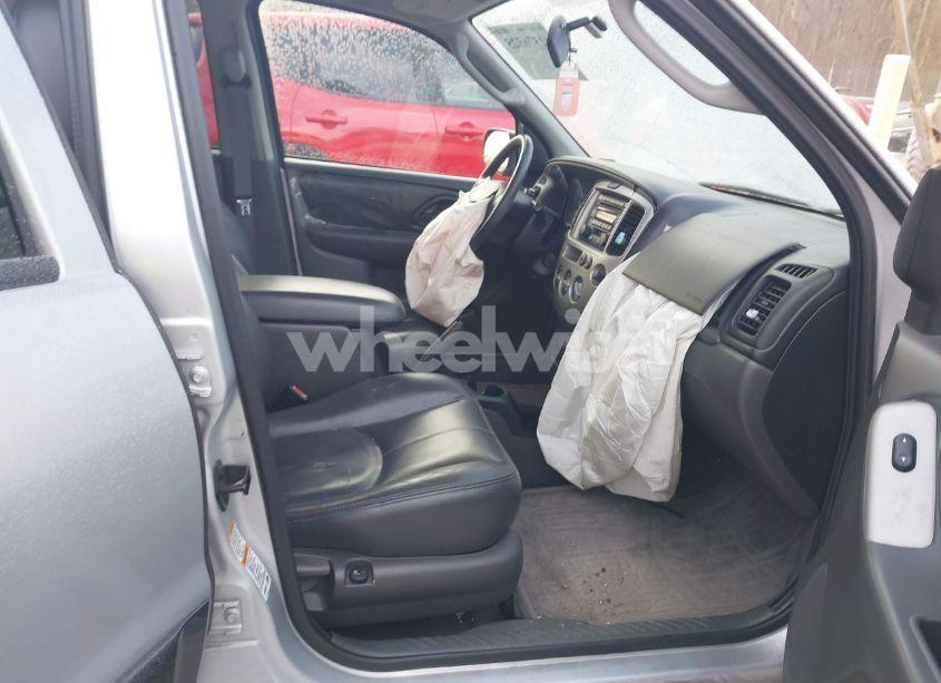 Photo 5 of 2004 Mazda Tribute ES V6 (VIN 4F2CZ96154KM18832)