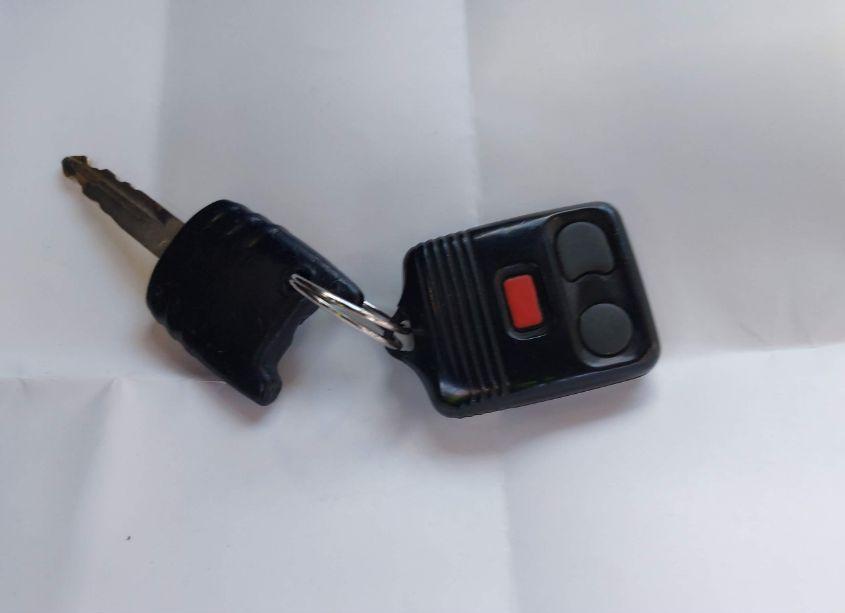 Photo 11 of 2005 Mazda Tribute S (VIN 4F2CZ96165KM07114)