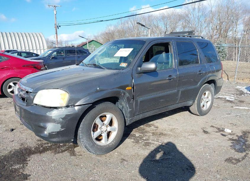 Photo 2 of 2005 Mazda Tribute S (VIN 4F2CZ96165KM07114)