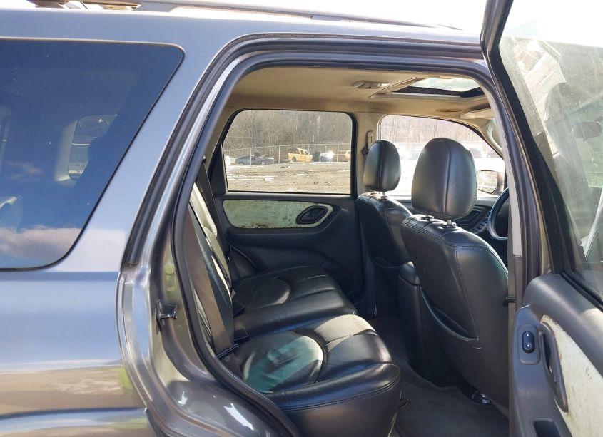 Photo 8 of 2005 Mazda Tribute S (VIN 4F2CZ96165KM07114)