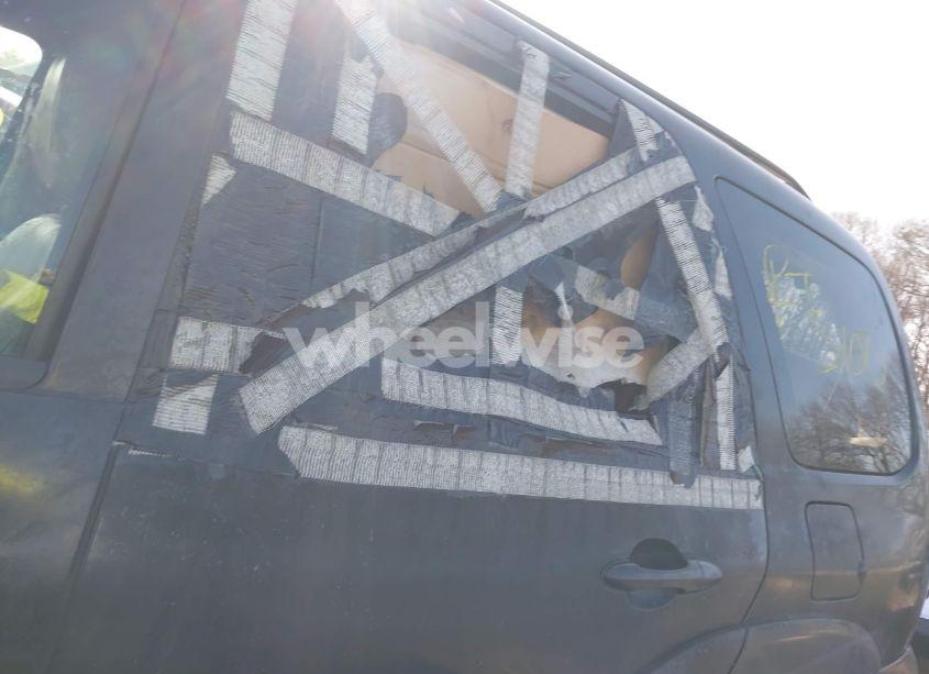 Photo 6 of 2005 Mazda Tribute S (VIN 4F2CZ96165KM54160)