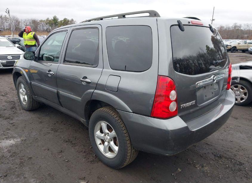 Photo 3 of 2005 Mazda Tribute S (VIN 4F2CZ96175KM09650)