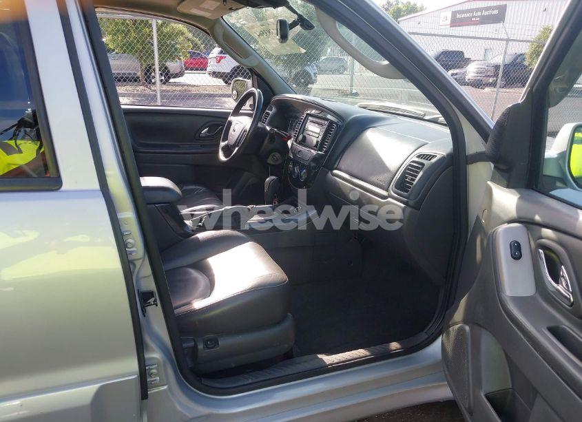 Photo 5 of 2006 Mazda Tribute S (VIN 4F2CZ96186KM07679)