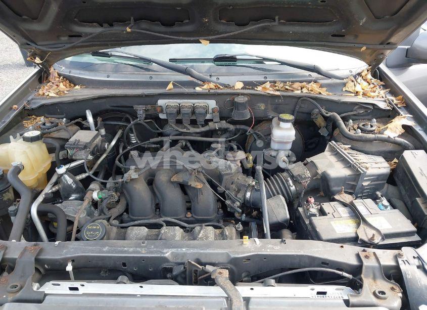 Photo 10 of 2005 Mazda Tribute S (VIN 4F2CZ96195KM38664)