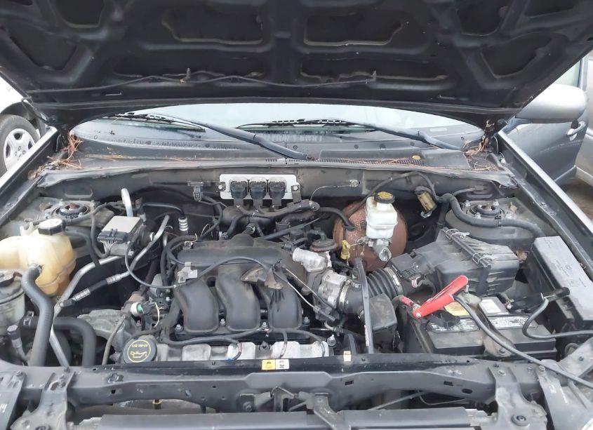 Photo 10 of 2005 Mazda Tribute S (VIN 4F2CZ961X5KM25180)