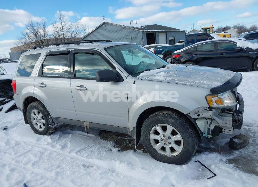 Photo 14 of 2009 Mazda Tribute S TOURING (VIN 4F2CZ96G19KM00162)