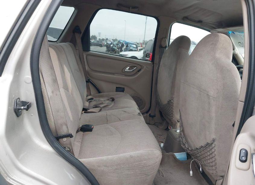 Photo 8 of 2001 Mazda Tribute DX V6 (VIN 4F2YU06131KM22583)