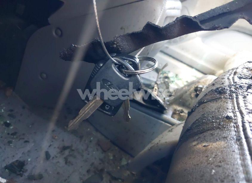 Photo 11 of 2001 Mazda Tribute ES V6/LX V6 (VIN 4F2YU08171KM17786)